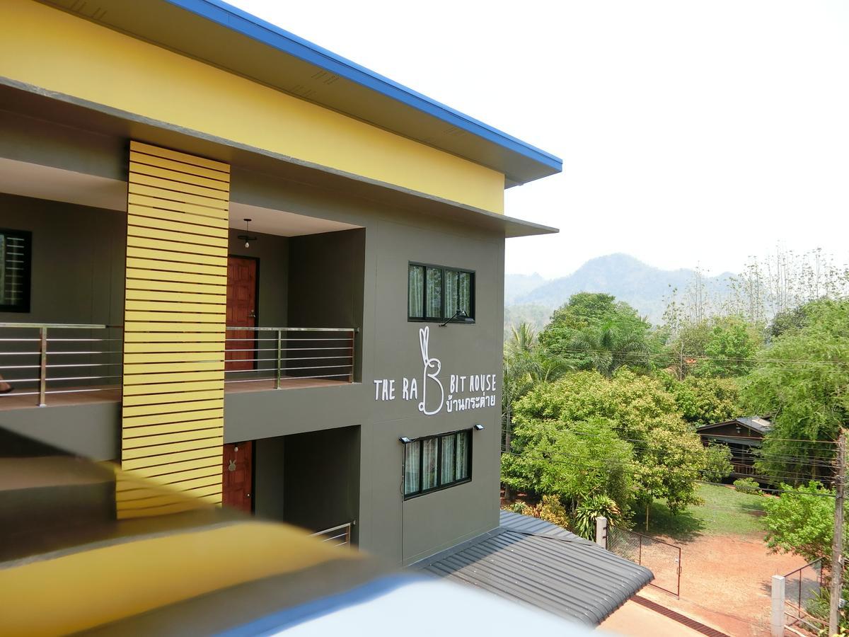 The Rabbit House Hotell Thong Pha Phum Exteriör bild