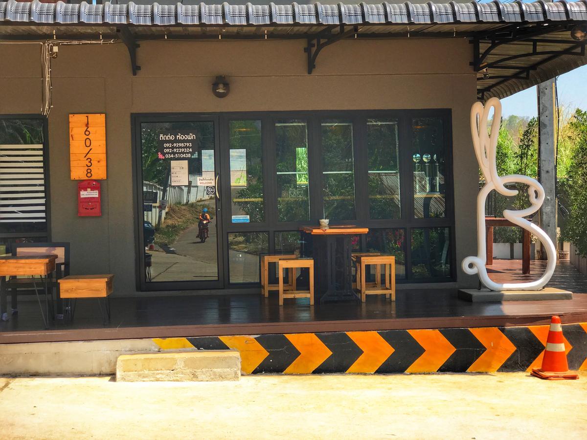 The Rabbit House Hotell Thong Pha Phum Exteriör bild