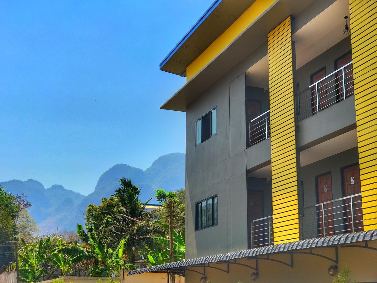 The Rabbit House Hotell Thong Pha Phum Exteriör bild