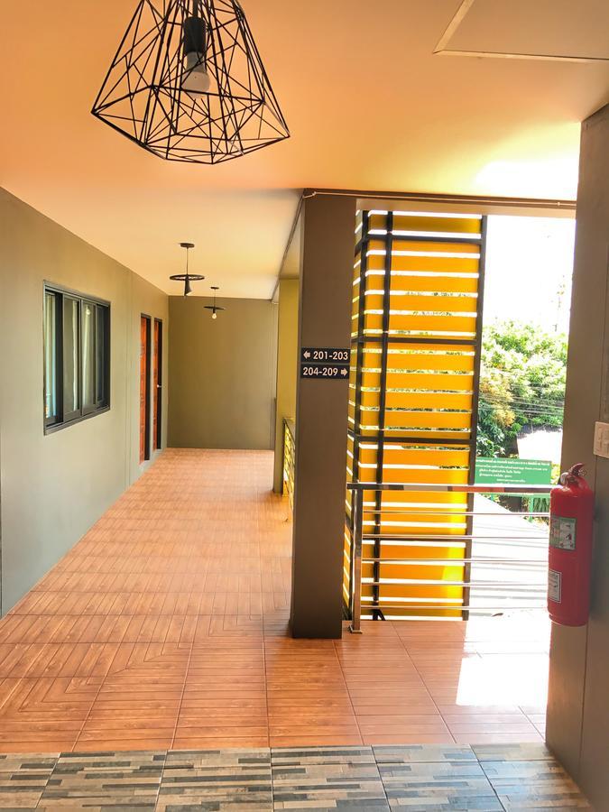 The Rabbit House Hotell Thong Pha Phum Exteriör bild