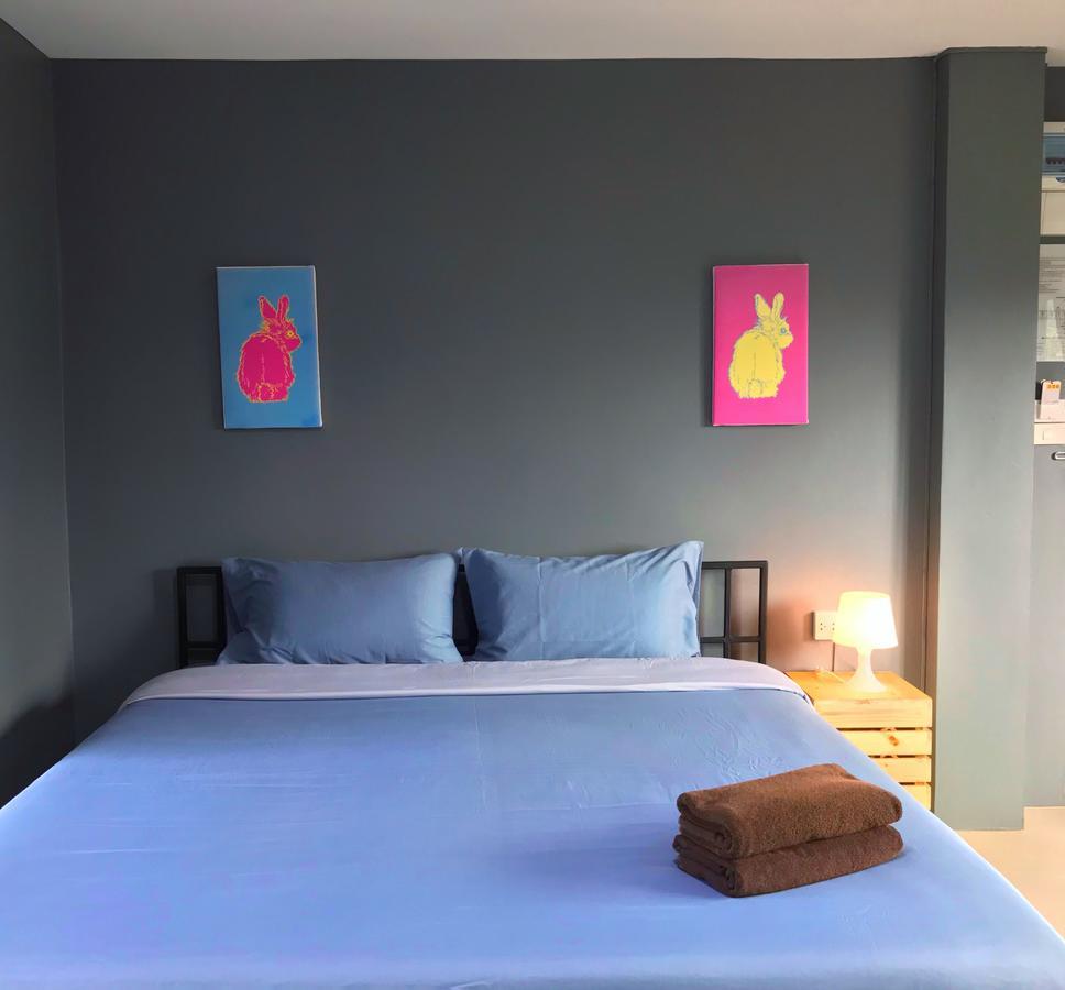 The Rabbit House Hotell Thong Pha Phum Exteriör bild