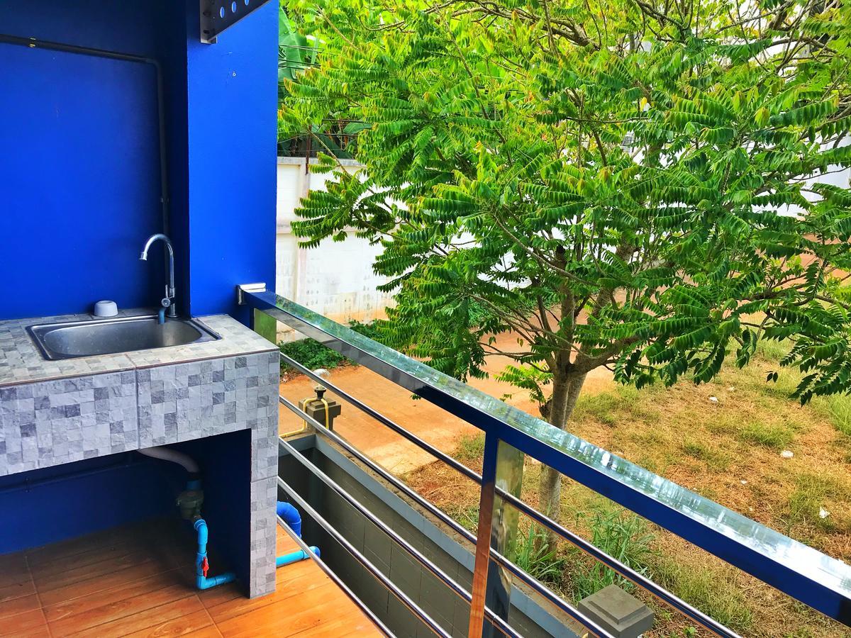 The Rabbit House Hotell Thong Pha Phum Exteriör bild